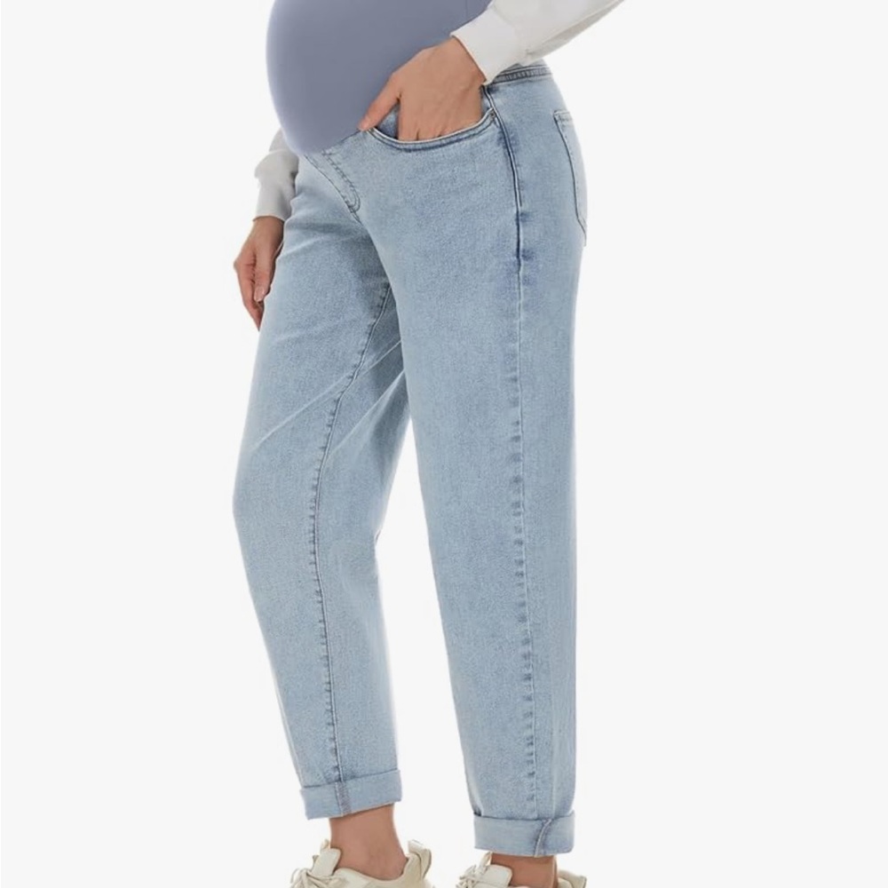 Light Blue Maternity Jeans size medium